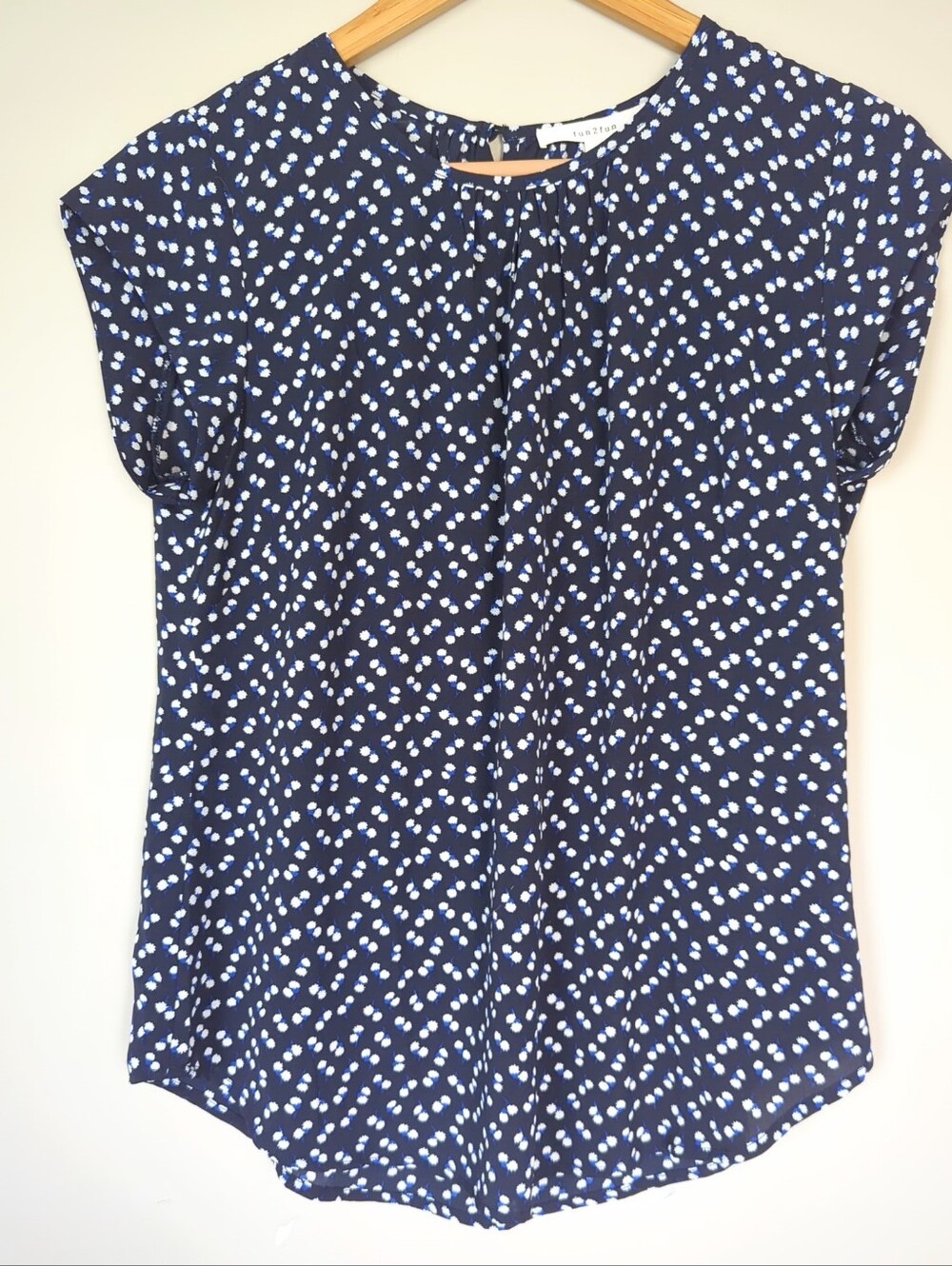 Fun 2 Fun Stitch Fix Kaden Pleated Blouse Navy Blue Floral NWT Small Workwear